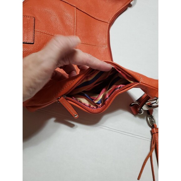 Tignanello No Contest Papaya Leather Cross Body/Shoulder Bag Purse Handbag - Picture 5 of 16